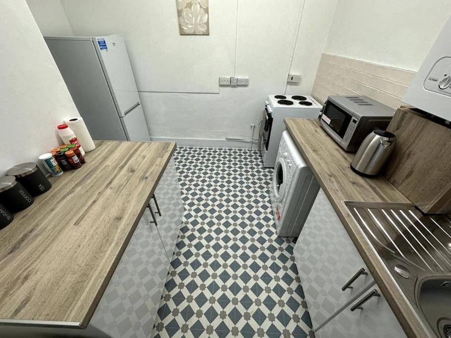 Spectacular 2 Bedroom On Tower Bridge Londres Extérieur photo