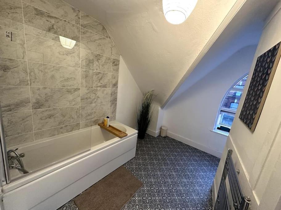 Spectacular 2 Bedroom On Tower Bridge Londres Extérieur photo